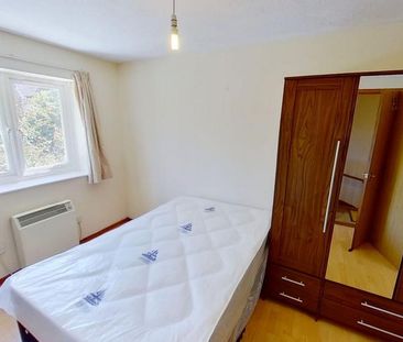 3 bedroom terraced house to rent - Photo 6