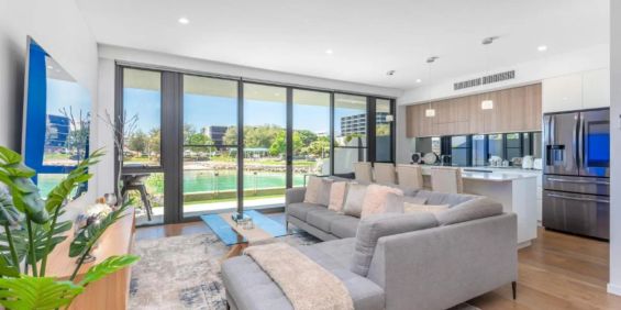 Premium Waterfront Living in Port Coogee - Photo 3