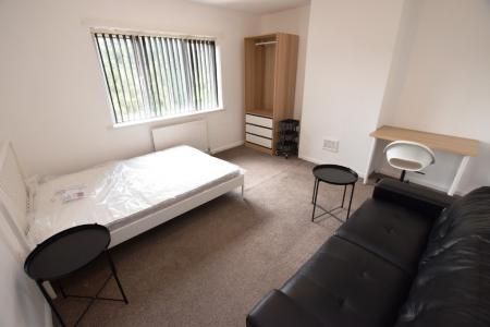 London Road, Far Cotton, Northampton, NN4 - Photo 4