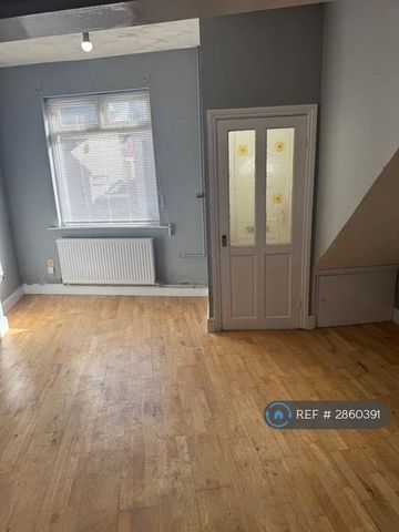 2 bedroom terraced house to rent - Photo 3