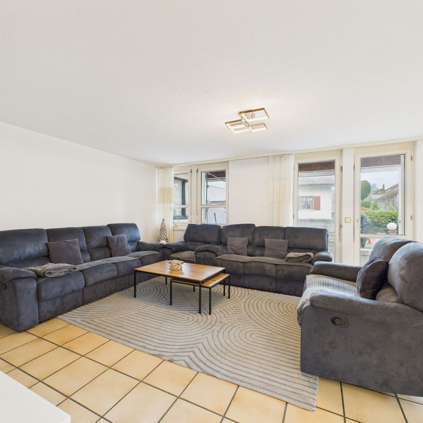 Generous 6-room double family house with garden in Eiken – the house will be extensively renovated before you move in! - Foto 1