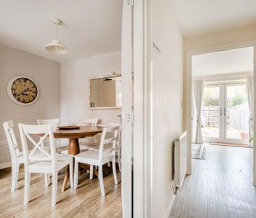 4 bedroom terraced house to rent - Photo 1