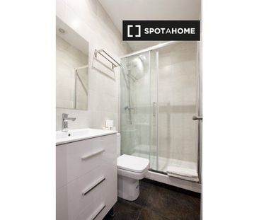 Piso de alquiler en El Raval - Photo 5