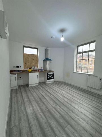 St. Georges Street, Bolton, BL1 - Photo 4