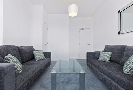 1 bedroom flat to rent - Photo 2