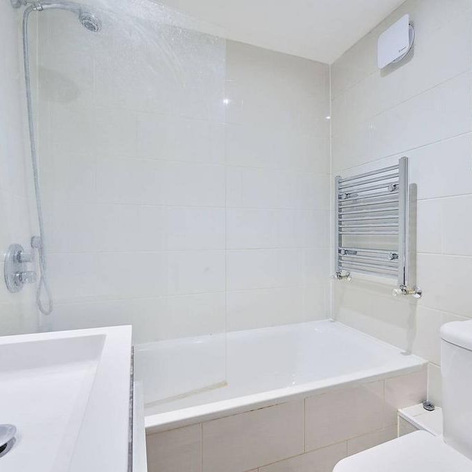 1 bedroom flat to rent - Photo 1