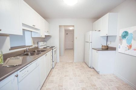 Beaverbrook Towers III - Photo 5