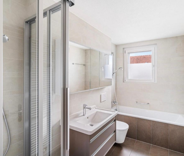 4.5-Zimmer-Maisonette-Wohnung in Zürich-Seebach zu vermieten! - Photo 3