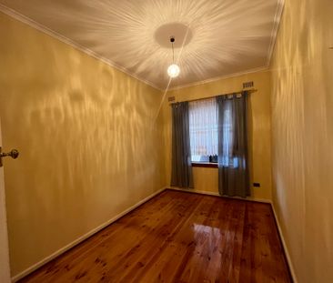 To register & apply for this property, please use this link: https:... - Photo 1