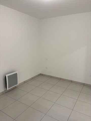 location Appartement T2 DE 49.8m² À ONDRES - Photo 3