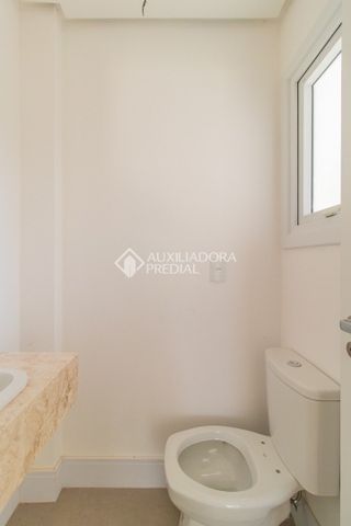 Casa em Condomínio com 3 quartos e 335m² para alugar em Ipanema, Porto Alegre. - Photo 2