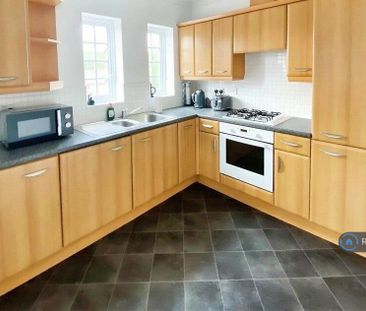 2 bedroom flat to rent - Photo 5