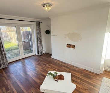 Deightonby Street - Photo 3