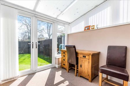 2 bedroom terraced house to rent - Photo 2
