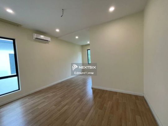 3 Storey bungalow Persiaran templer baiduri,Setia ECO Temple - Photo 1
