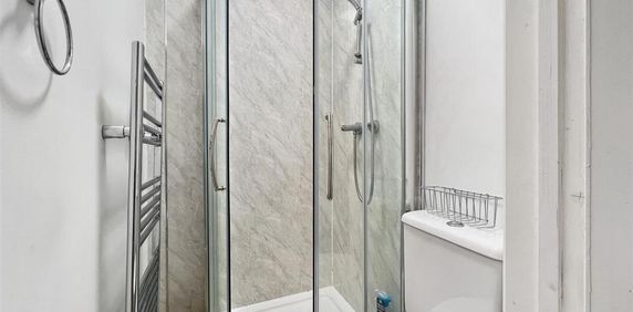 1 bedroom property to rent - Photo 2