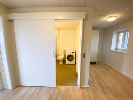Rummelig 2-værelses lejlighed i Nørresundby - Photo 4