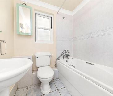 4 bedroom terraced house to rent - Photo 3