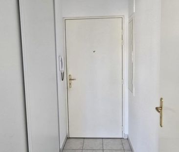 T2 AVEC PLACE DE PARKING - Photo 3