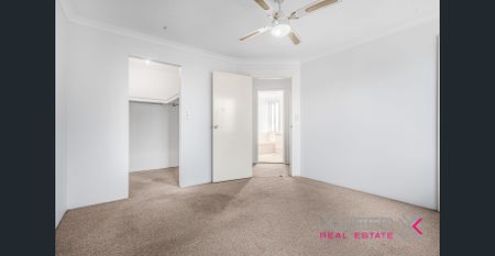 Character Two-Storey Townhouse in the Heart of Morley - Photo 5