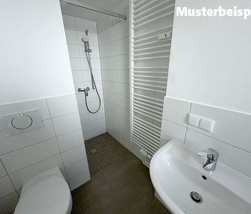 + 1 Zimmer mit modernisiertem Badezimmer + - Photo 5