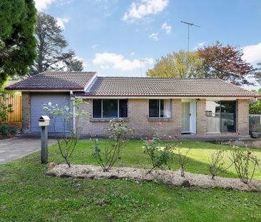 Walk to town - Photo 3