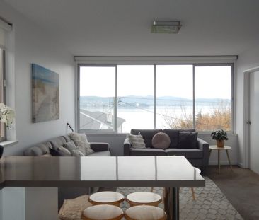 Welcome to your new home with stunning views of the Derwent River! - Photo 1