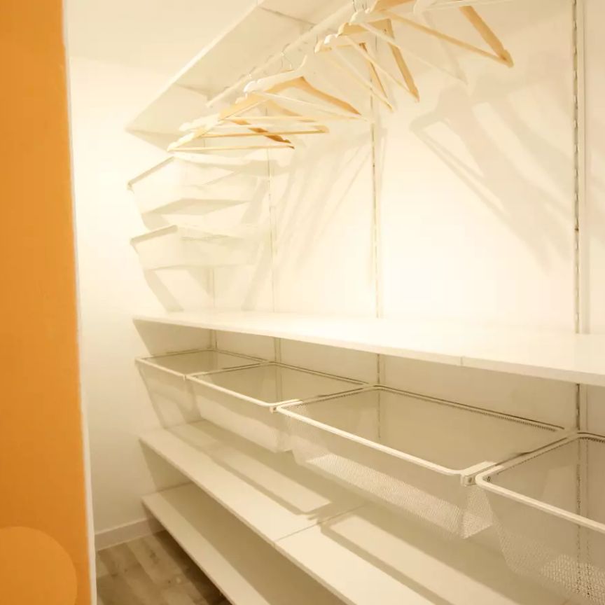 Room in a shared 6-bedroom apartment for rent in La Dreta de l'Eixample, bills included - Foto 1
