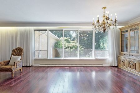 For Lease - 42 Denmark Crescent, Toronto, Ontario - Photo 4