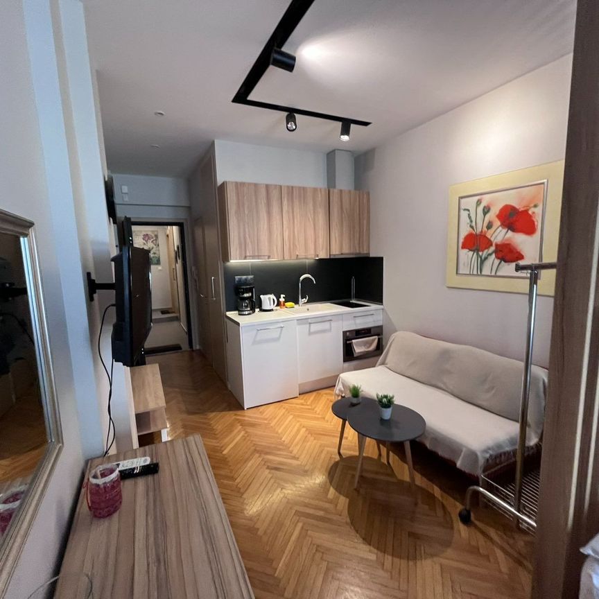 Studio/Γκαρσονιέρα για ενοικίαση Πλατεία Ναυαρίνου (Κέντρο Θεσσαλονίκης) - Photo 1