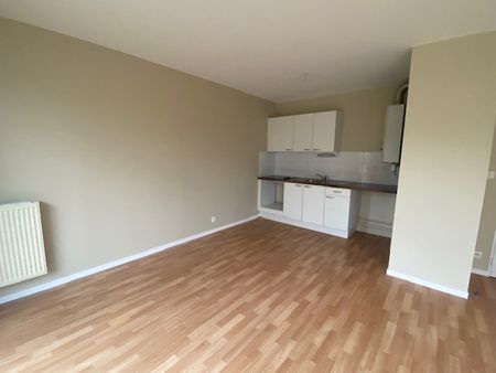 2 Pièces BRUZ – - Photo 2