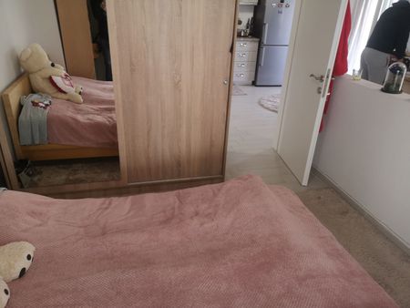 Studio/Γκαρσονιέρα για ενοικίαση Σκεπάρνη (Αμπελόκηποι) - Photo 4