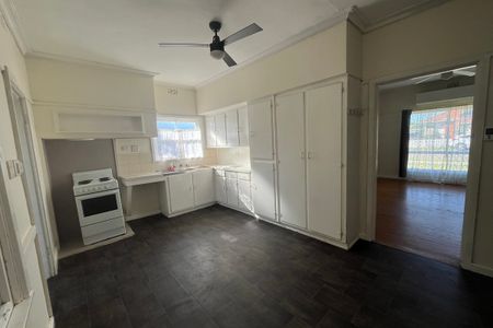 3 Bedroom Home! - Photo 4