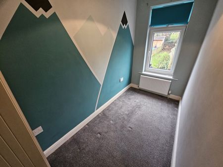 3 bed Terraced - To Let - Photo 4