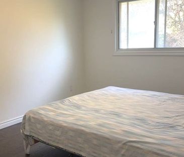 For Lease - 32 Rosscowan Crescent, Toronto, Ontario - Photo 1