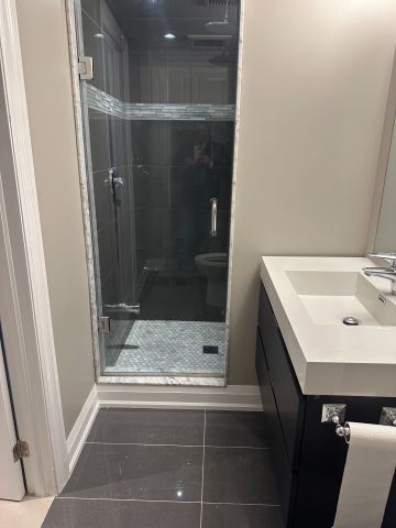 For Lease - 10 Suburban Drive, Mississauga, Ontario - Photo 3