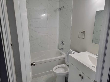 For Lease - 108 Adair Avenue Unit# UPPER, Hamilton, Ontario - Photo 5