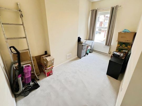 2 bedroom end of terrace house to rent - Photo 1