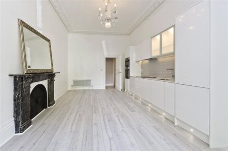 2 bedroom flat in Bayswater - Photo 4