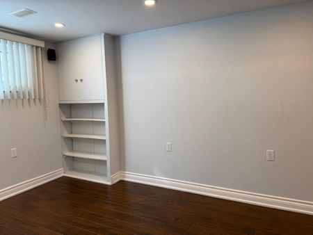 For Lease - 1377 Sheldon Avenue, Oakville, Ontario - Photo 2