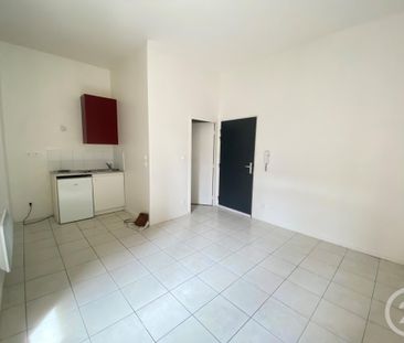 : Appartement 28.0 m² à ST ETIENNE - Photo 1