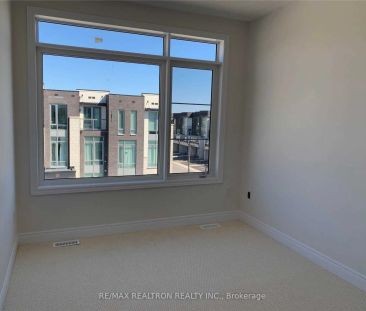 Condo Townhouse For Lease | N9229225 - Photo 1