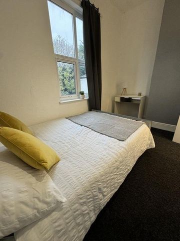 1 bedroom in a house share to rent - Photo 5