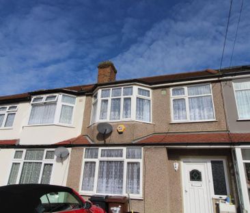 3 bedroom terraced house to rent - Photo 2