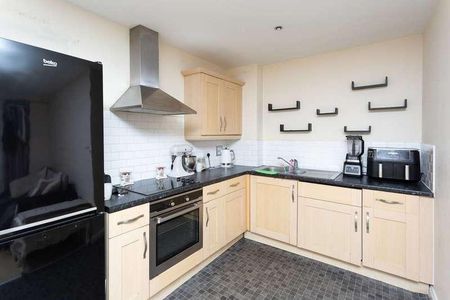 Ashleigh Court, Wd, Watford, WD17 - Photo 3