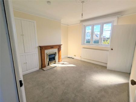 3 bedroom end of terrace house to rent - Photo 2