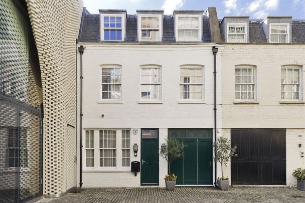 Grosvenor Crescent Mews, SW1X - Photo 1