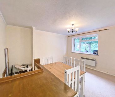 Avondale, Ash Vale, Aldershot, GU12 - Photo 1