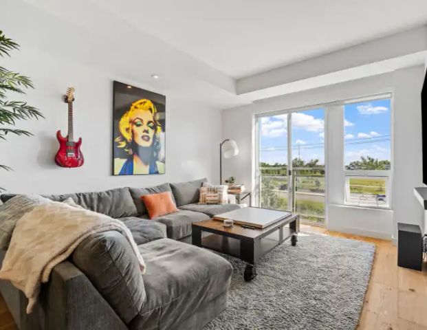 Stylish Condo in the heart of Calgary | 311 - 63 Inglewood Park Southeast, Calgary - Photo 1