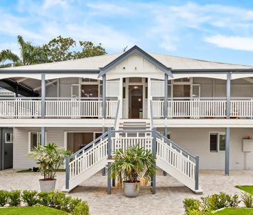 Elegantly Renovated Queenslander with Pool & Garden Maintenance - Photo 3